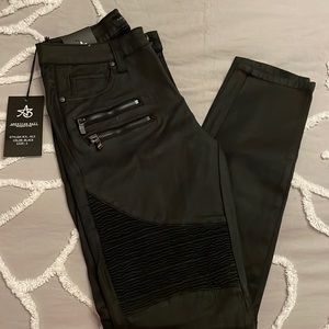 Black Skinny Jeans